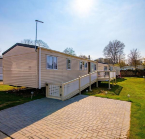 VAL233 - 4B - Coghurst Holiday Park, Hastings